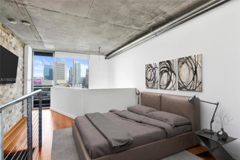 Condo in Miami, Florida, 1 bedroom  № 2040867 - photo 8