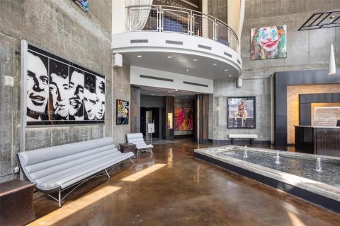 Condo in Miami, Florida, 1 bedroom  № 2040867 - photo 17