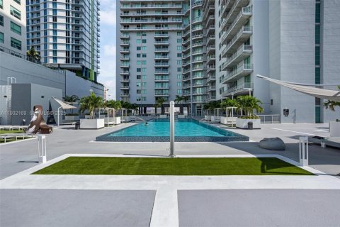 Condo in Miami, Florida, 1 bedroom  № 2040867 - photo 27