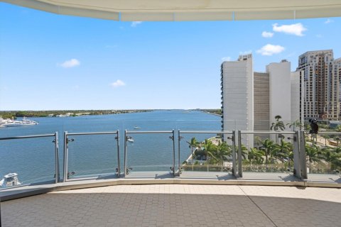 Condominio en venta en West Palm Beach, Florida, 4 dormitorios, 455.78 m2 № 2087724 - foto 7