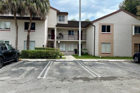 Copropriété à vendre à Miami, Floride: 2 chambres, 121.89 m2 № 1736133 - photo 1