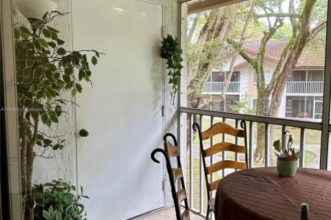 Copropriété à vendre à Miami, Floride: 2 chambres, 121.89 m2 № 1736133 - photo 22