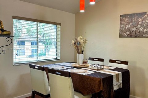 Copropriété à vendre à Miami, Floride: 2 chambres, 121.89 m2 № 1736133 - photo 18
