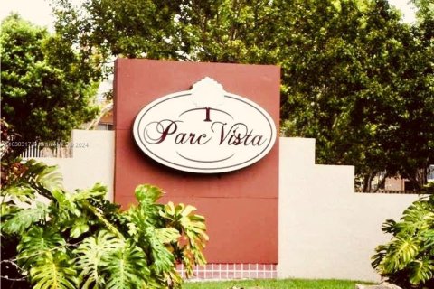 Copropriété à vendre à Miami, Floride: 2 chambres, 121.89 m2 № 1736133 - photo 6