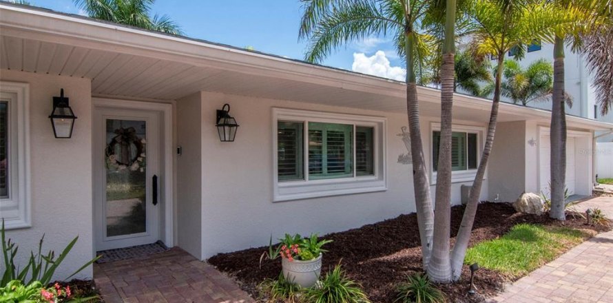 Villa ou maison à Tampa, Floride 4 chambres, 200.85 m2 № 2428841