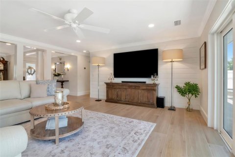 Villa ou maison à louer à Tampa, Floride: 4 chambres, 200.85 m2 № 2428841 - photo 5