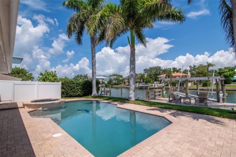 Villa ou maison à louer à Tampa, Floride: 4 chambres, 200.85 m2 № 2428841 - photo 26