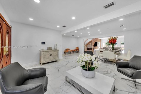 Снять в аренду виллу или дом в Майами-Бич, Флорида 5 спален, 346.06м2, № 2020342 - фото 8