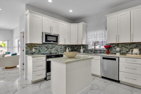 Снять в аренду виллу или дом в Майами-Бич, Флорида 5 спален, 346.06м2, № 2020342 - фото 29