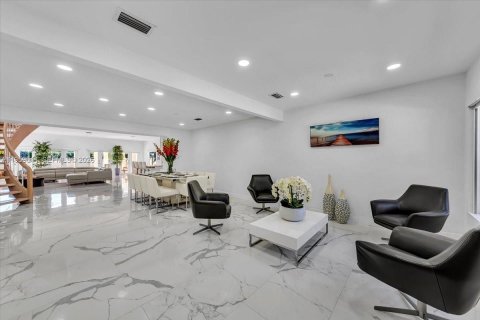 Снять в аренду виллу или дом в Майами-Бич, Флорида 5 спален, 346.06м2, № 2020342 - фото 10