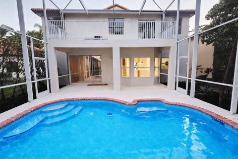 House in Pembroke Pines, Florida 5 bedrooms, 264.31 sq.m. № 2003411 - photo 6