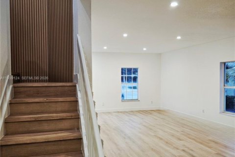 House in Pembroke Pines, Florida 5 bedrooms, 264.31 sq.m. № 2003411 - photo 29