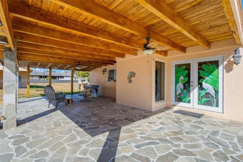 Casa en venta en Homestead, Florida, 3 dormitorios, 108.88 m2 № 2026675 - foto 4