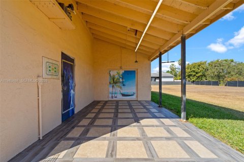 Casa en venta en Homestead, Florida, 3 dormitorios, 108.88 m2 № 2026675 - foto 25