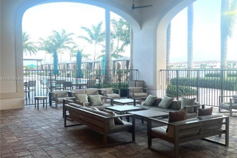 Townhouse in Hialeah, Florida 3 bedrooms, 158.68 sq.m. № 1864695 - photo 26