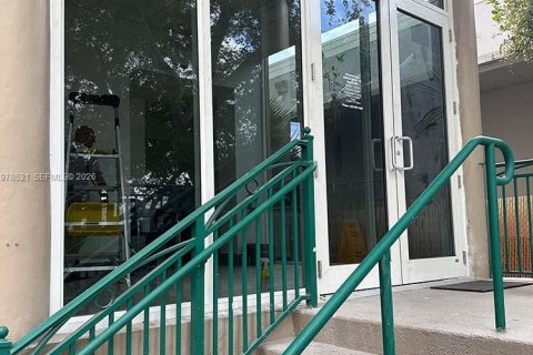 Propiedad comercial en venta en Doral, Florida № 2044431 - foto 21