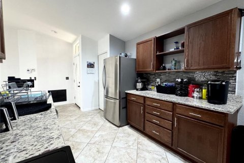 Villa ou maison à vendre à Haines City, Floride: 3 chambres, 110 m2 № 2148389 - photo 6