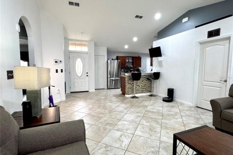 Villa ou maison à vendre à Haines City, Floride: 3 chambres, 110 m2 № 2148389 - photo 2