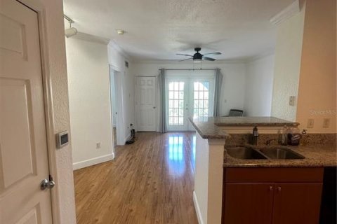 Condo in Orlando, Florida, 1 bedroom  № 1592831 - photo 13