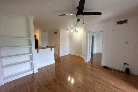Condo in Orlando, Florida, 1 bedroom  № 1592831 - photo 16