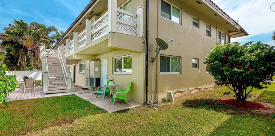 Villa ou maison à Lighthouse Point, Floride 1 chambre, 482.63 m2 № 1224540