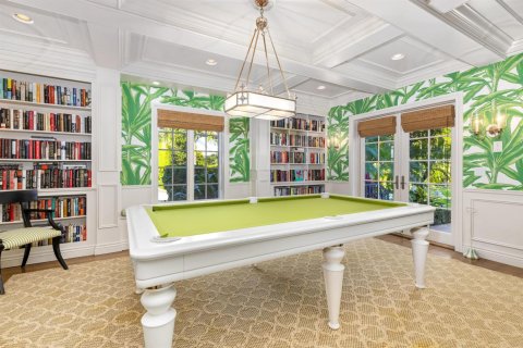 House in Palm Beach, Florida 7 bedrooms, 787.35 sq.m. № 2187366 - photo 9
