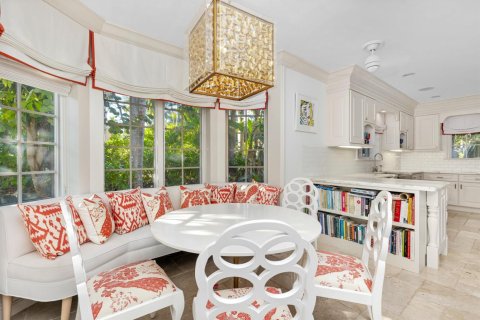 House in Palm Beach, Florida 7 bedrooms, 787.35 sq.m. № 2187366 - photo 15