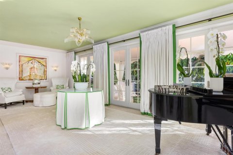 House in Palm Beach, Florida 7 bedrooms, 787.35 sq.m. № 2187366 - photo 18