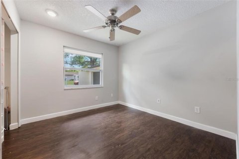 House in Casselberry, Florida 4 bedrooms, 135.08 sq.m. № 1917078 - photo 20