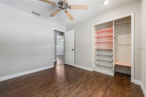 House in Casselberry, Florida 4 bedrooms, 135.08 sq.m. № 1917078 - photo 21