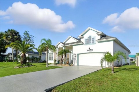 House in Palm Coast, Florida 3 bedrooms, 220.27 sq.m. № 1872765 - photo 2