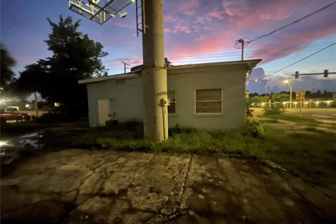 Commercial property in Bradenton, Florida 178.56 sq.m. № 2366799 - photo 6