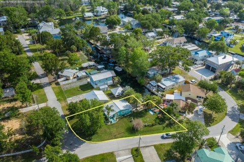 Casa en venta en Weeki Wachee, Florida, 2 dormitorios, 92.44 m2 № 2212986 - foto 5