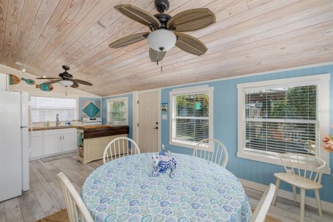 Casa en venta en Weeki Wachee, Florida, 2 dormitorios, 92.44 m2 № 2212986 - foto 14