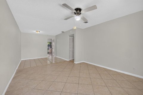 Appartement à louer à Wellington, Floride: 2 chambres, 98.48 m2 № 2248088 - photo 4
