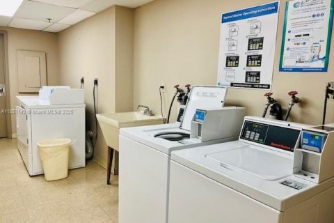 Condominio en venta en North Miami, Florida, 2 dormitorios, 109.81 m2 № 1961201 - foto 22