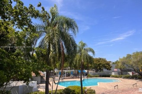 Condominio en venta en North Miami, Florida, 2 dormitorios, 109.81 m2 № 1961201 - foto 25