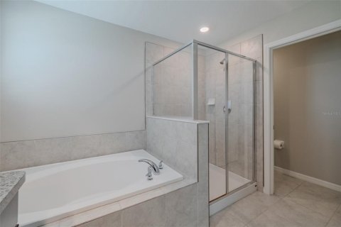 Casa en venta en Tampa, Florida, 4 dormitorios, 195.93 m2 № 2144538 - foto 26