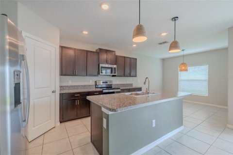 Casa en venta en Tampa, Florida, 4 dormitorios, 195.93 m2 № 2144538 - foto 10