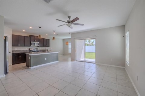 Casa en venta en Tampa, Florida, 4 dormitorios, 195.93 m2 № 2144538 - foto 9