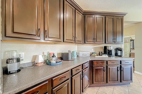 Villa ou maison à vendre à Apopka, Floride: 5 chambres, 342.16 m2 № 2142402 - photo 10