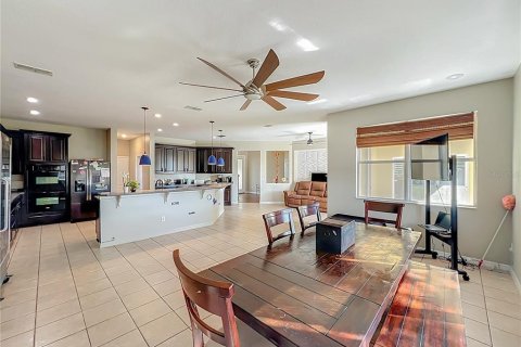Villa ou maison à vendre à Apopka, Floride: 5 chambres, 342.16 m2 № 2142402 - photo 16