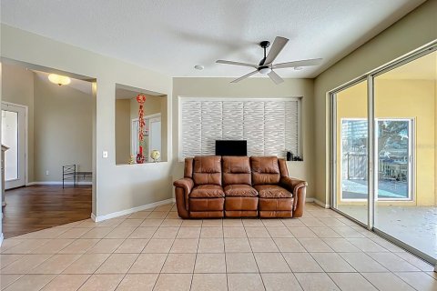 Villa ou maison à vendre à Apopka, Floride: 5 chambres, 342.16 m2 № 2142402 - photo 13
