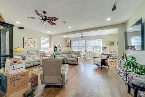 Villa ou maison à vendre à Apopka, Floride: 5 chambres, 342.16 m2 № 2142402 - photo 17