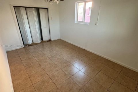 Casa en venta en Pembroke Pines, Florida, 3 dormitorios, 128.95 m2 № 1992431 - foto 7