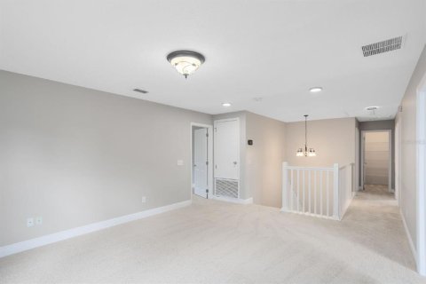 House in Orlando, Florida 5 bedrooms, 281.03 sq.m. № 2393895 - photo 20