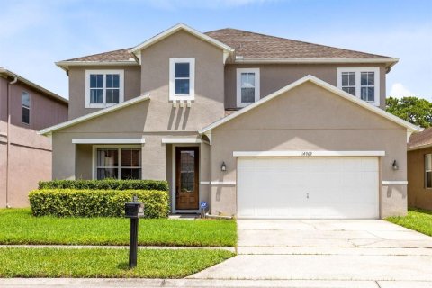 House in Orlando, Florida 5 bedrooms, 281.03 sq.m. № 2393895
