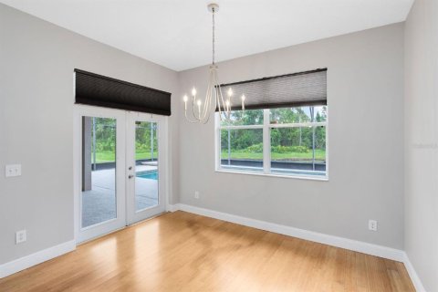 House in Orlando, Florida 5 bedrooms, 281.03 sq.m. № 2393895 - photo 9