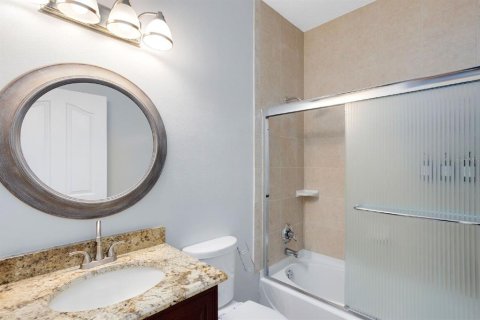 House in Orlando, Florida 5 bedrooms, 281.03 sq.m. № 2393895 - photo 19