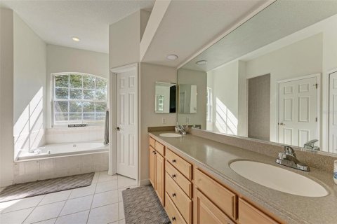 House in Bradenton, Florida 3 bedrooms, 231.88 sq.m. № 1539243 - photo 15